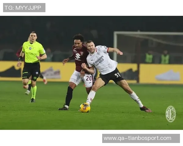 迈尼昂凭借7次扑救和点球扑救荣膺AC米兰对阵罗马最佳球员称号