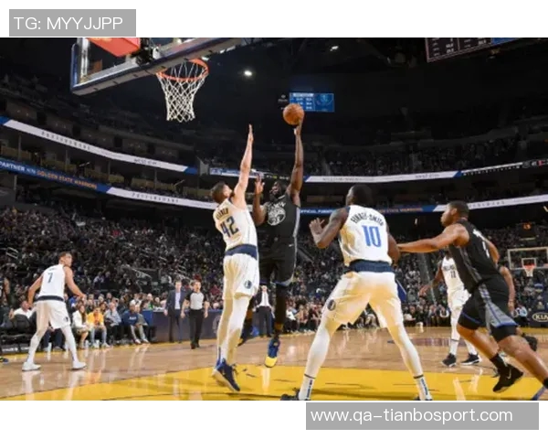 小卡表现低迷9投仅3中全场仅得10分正负值惨淡25