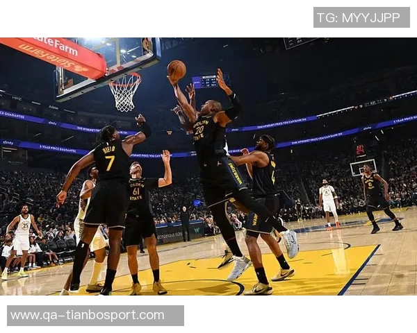 老将霍福德因右腿筋拉伤缺席第四节将进入每日观察状态