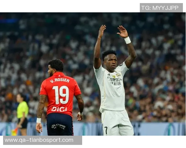 巴萨球迷对阵奥萨苏纳时高喊哈维留下来嘲讽皇马