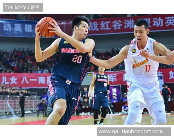 队记：杨瀚森成长之路漫长昌西深知培养新星的重要性